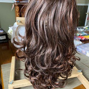 Brand new , Long Dark Brown synthetic wig with hightlights